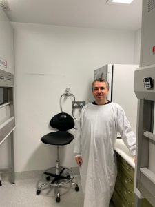 Dr Onur Sakiragaoglu at QEI in the tissue culture room