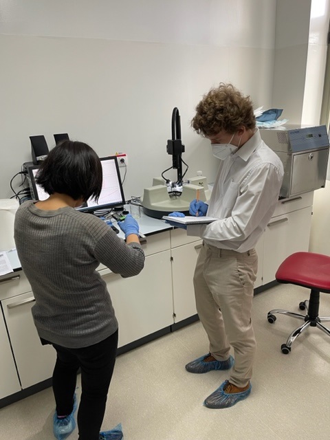 Dr Suzuki and Dr Tripon recording the results provided by the BioTester at UMFST